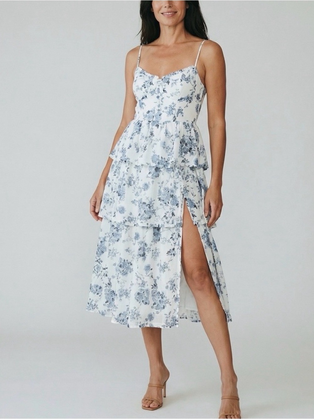 House of Harlow Ponte-Bustier
Lace-up-back Linen Blend
Tiered Maxi Dress XS